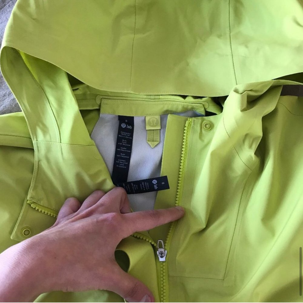 lululemon Lab Waterproof Shell - Picture 9 of 13